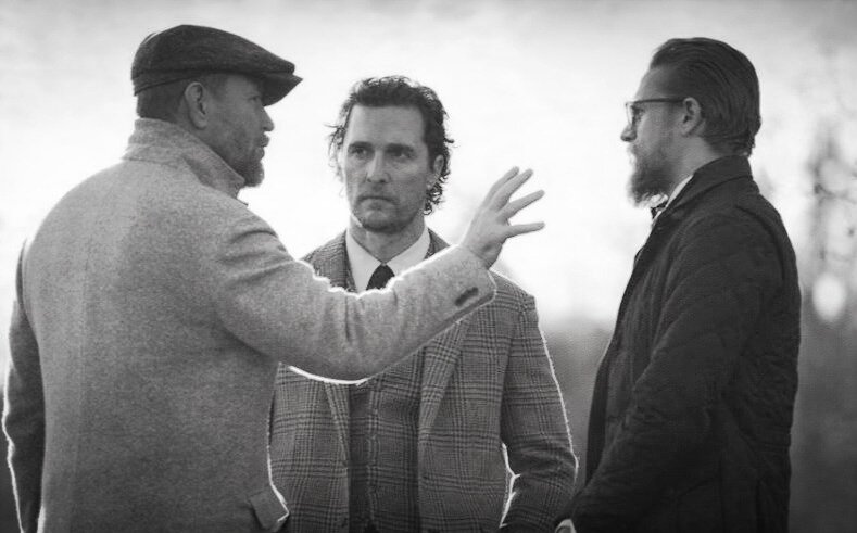 - Если лев голоден..! Кадр фильма "Джентльмены" 2019г.