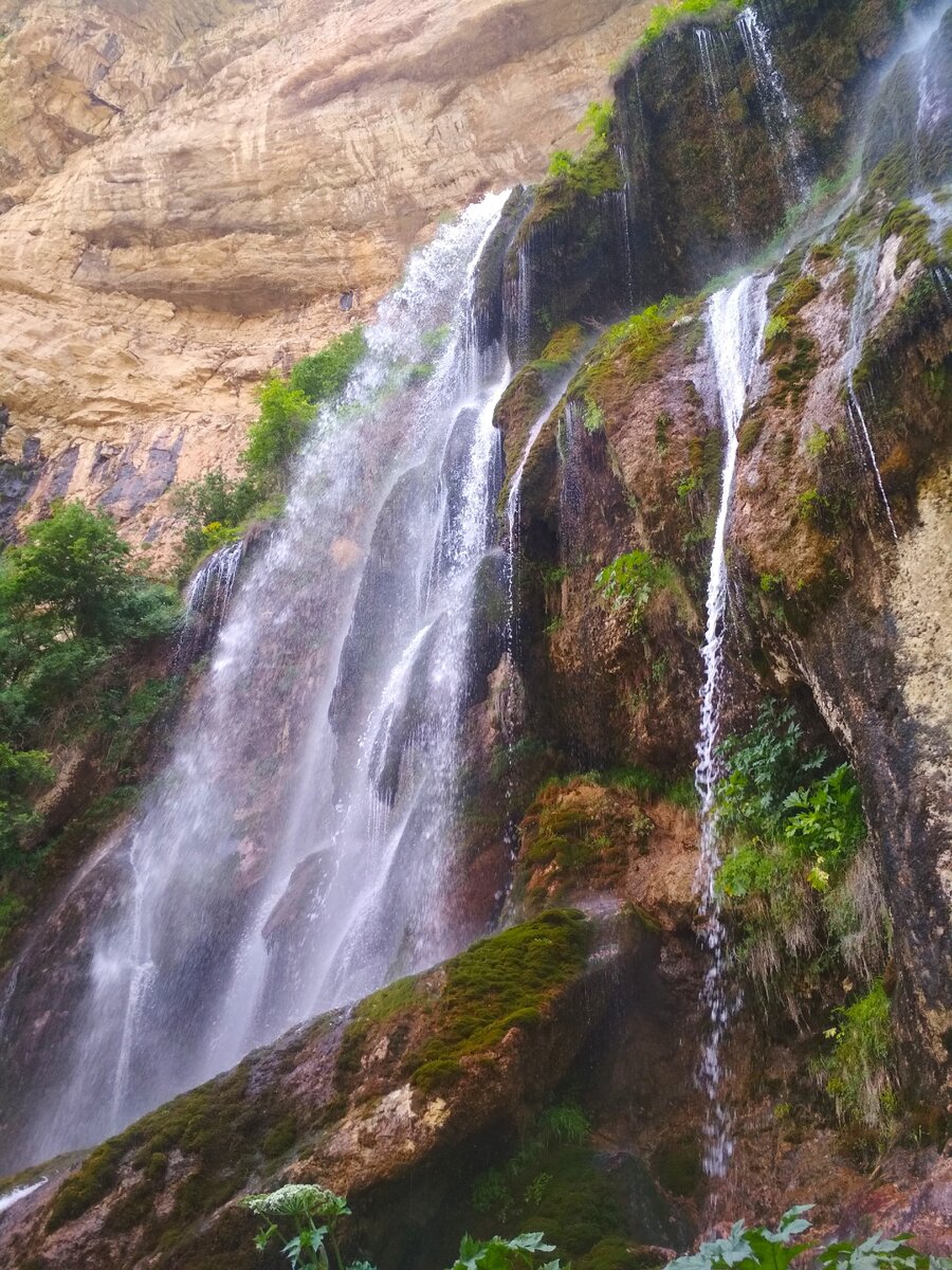 Водопад Нанай Узбекистан