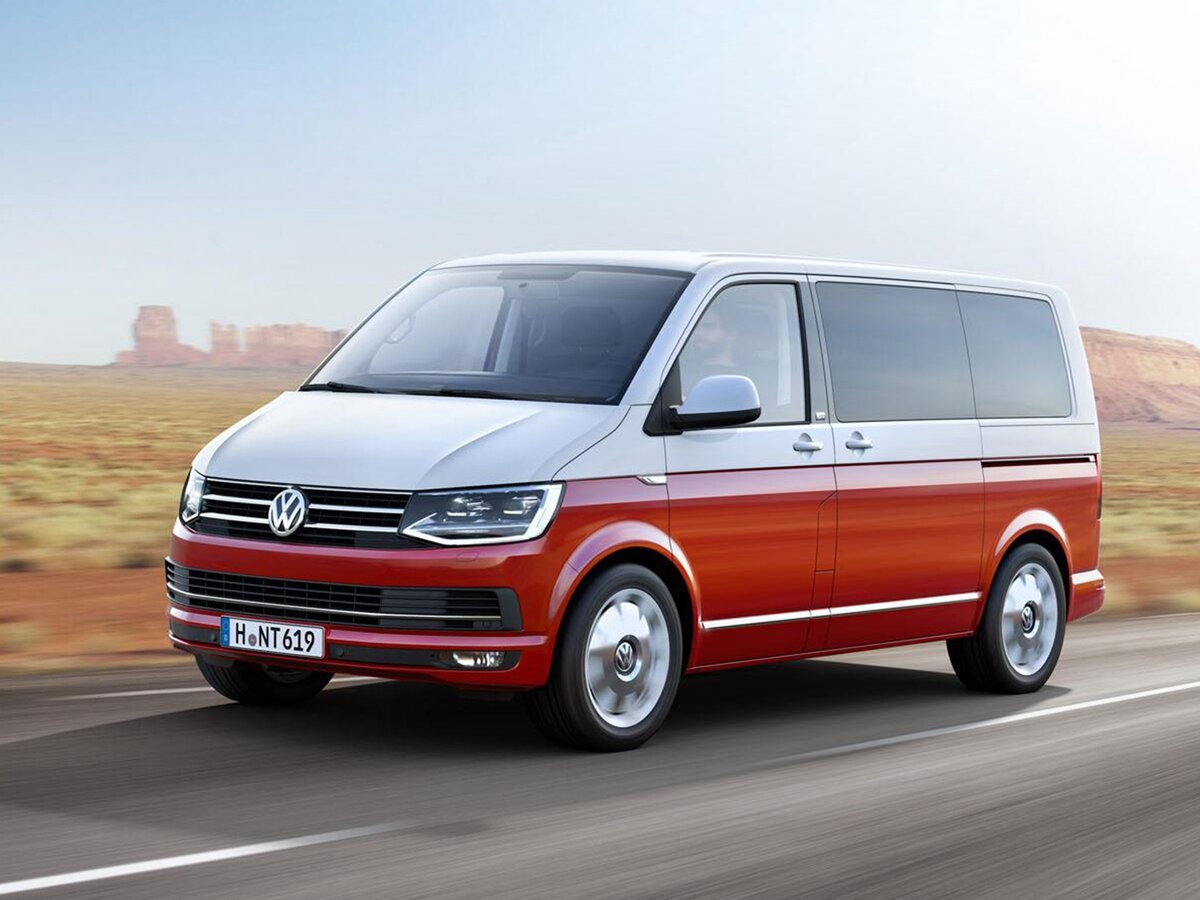 Volkswagen Transporter, также известный как Bulli и Kombi празднуе 70  летний юбилей! Ретроспектива всех моделей! | АвТОгус | Дзен