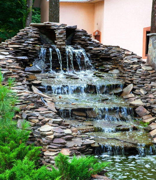 Водопад из камней на даче