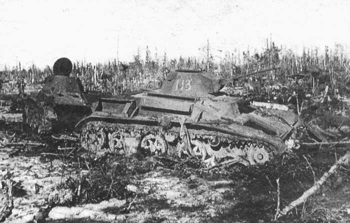 Брошенные танки Т-60.