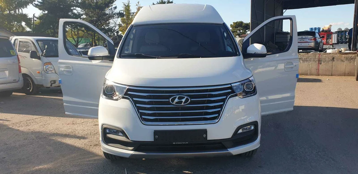 Hyundai Starex HI-LIMOUSINE Exclusive. Фотография взята с сервиса Яндекс Картинки