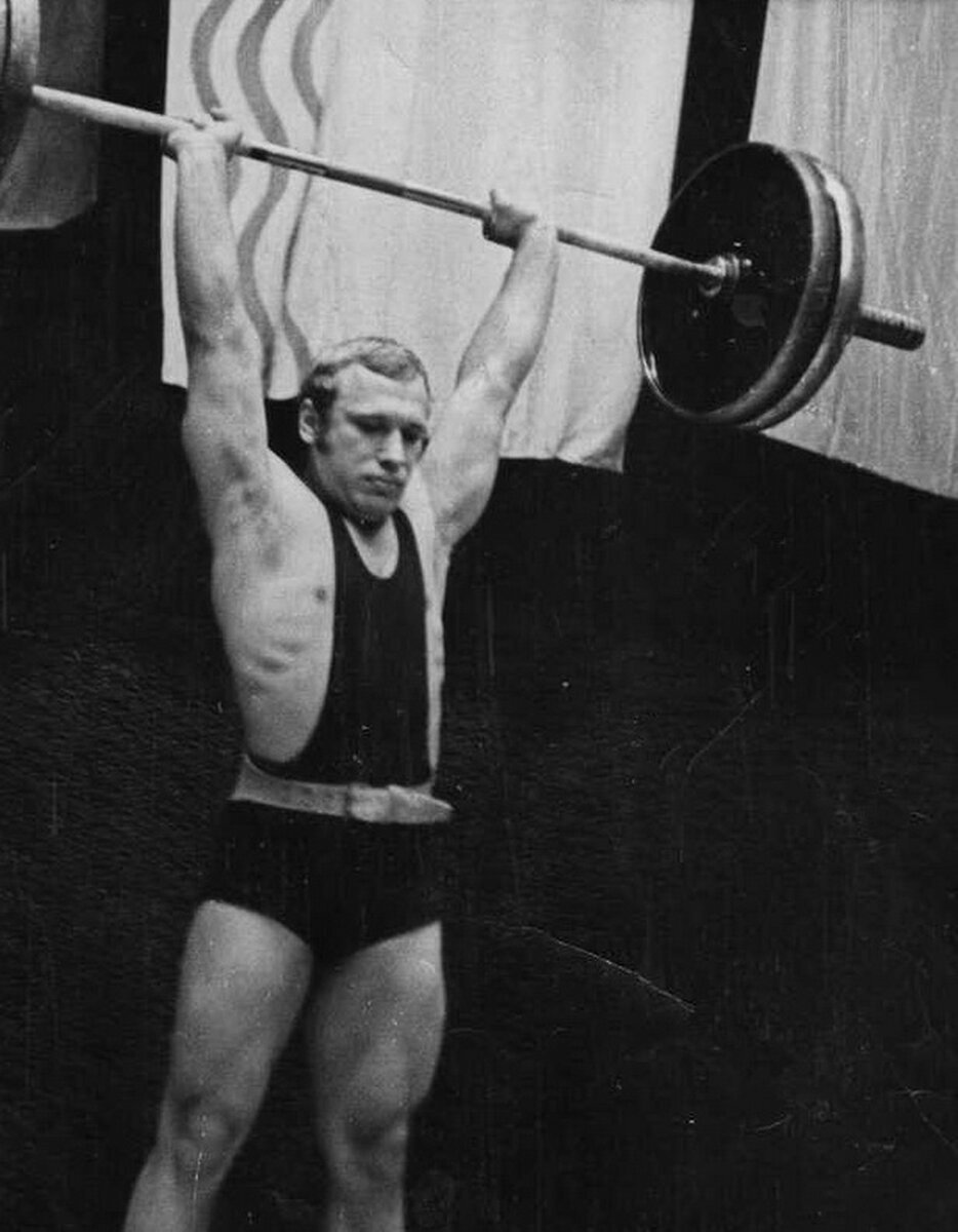 Виктор Карамнов