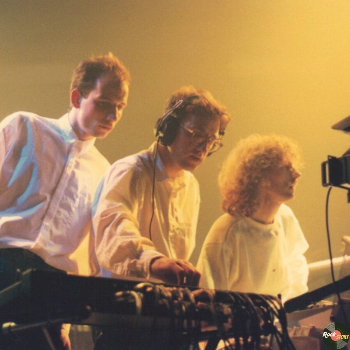 На фотографии: участники групп Nova и Peru