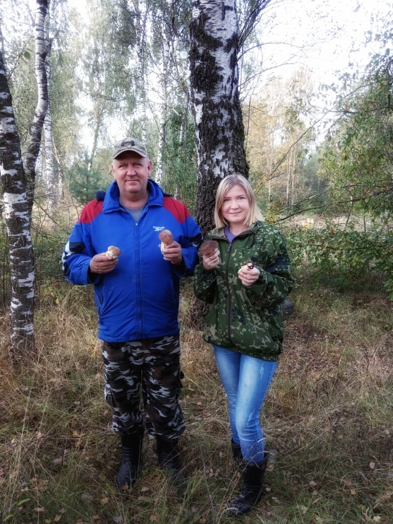 Пошла с родителями за грибами