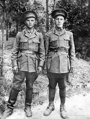 Чобану Николай Иванович, справа. 