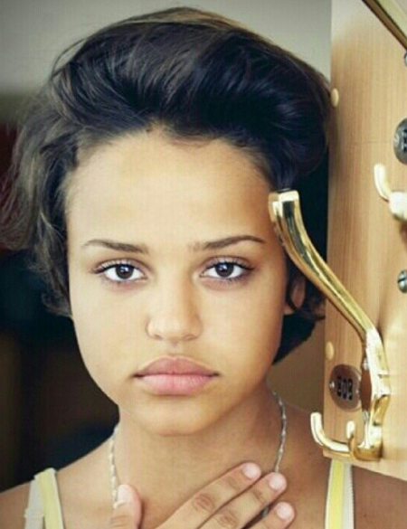 Сюзанна в юности 