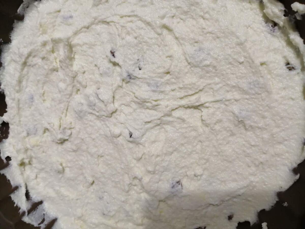 Рецепт простой: мука, творог, яйцо, масло сл., сахар и изюм