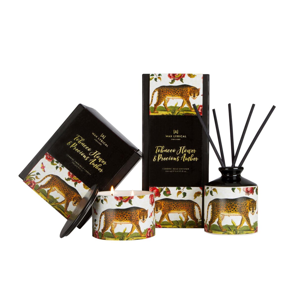 Восточный манящий аромат табака, согретый пряным сердцем из имбиря, мускатного ореха и пудровых цветочных нот, на роскошной основе из смолистой амбры, дымной древесины и мягкой ванили. Арома свеча и диффузор Wax Lyrical Мифология, табак и амбра