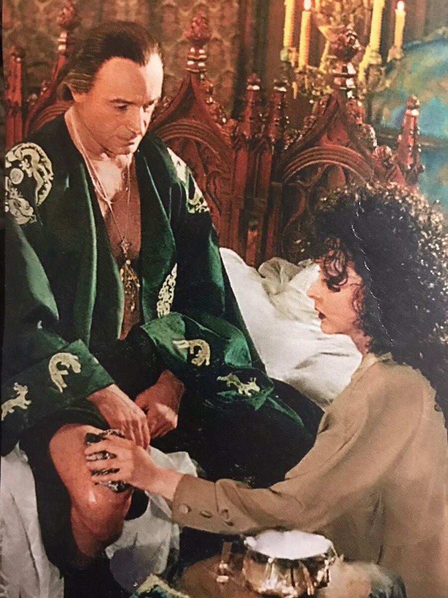 В роли Воланда в фильме Ю.Кары "Мастер и Маргарита"