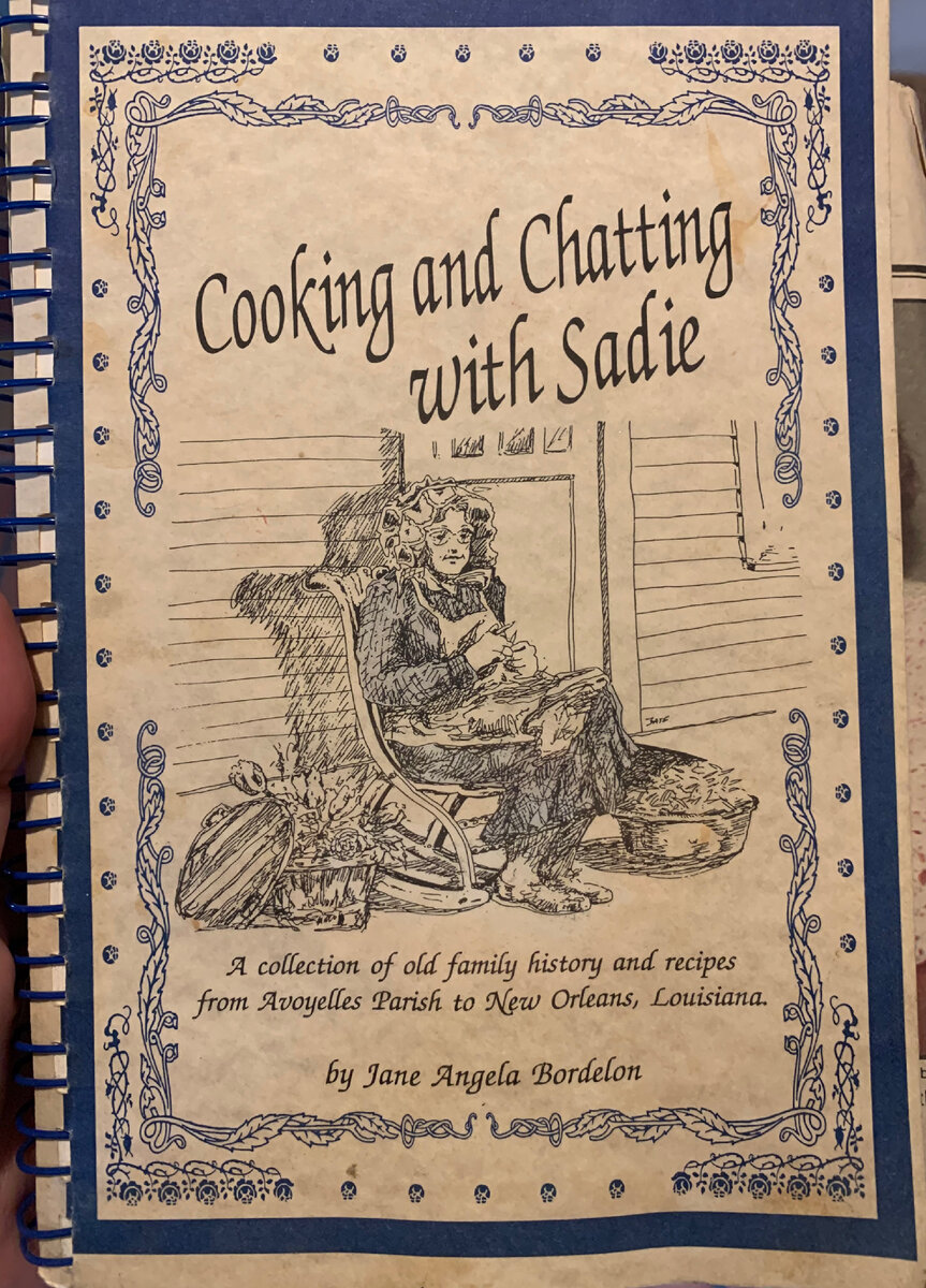 Вот такая книга, издана небольшим тиражом, в основном семейная реликвия.