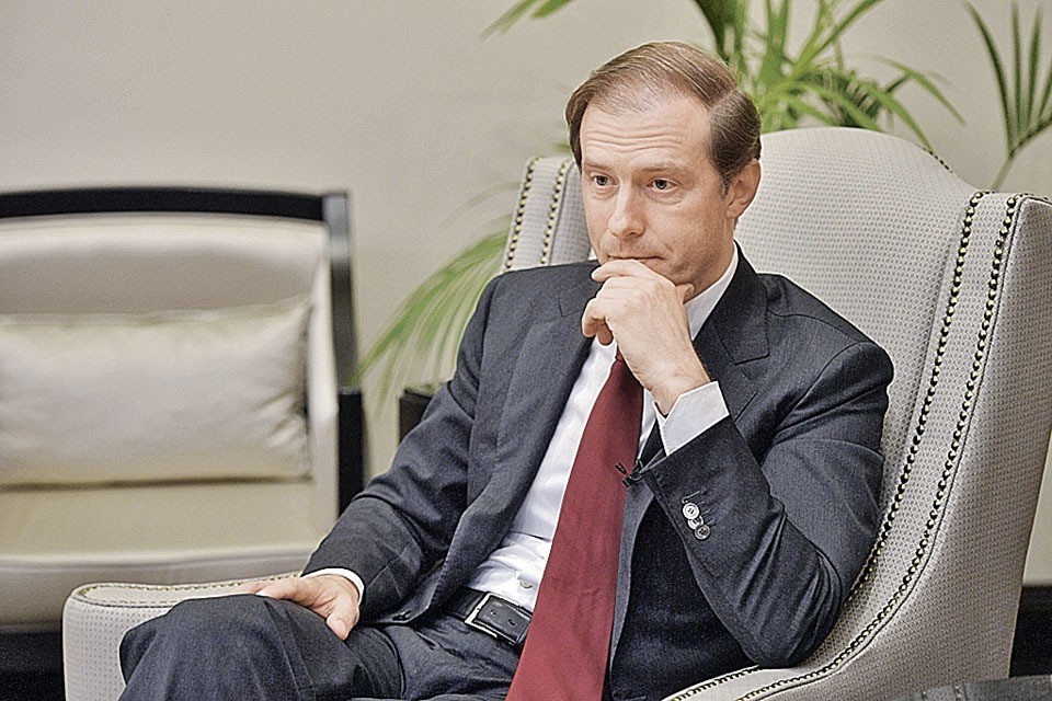     Денис Мантуров Михаил ФРОЛОВ