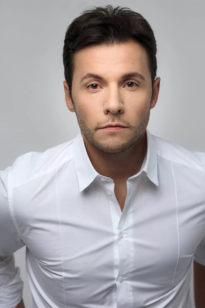 Актер Вячеслав Манучаров