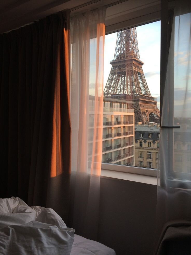 Париж, наши дни 