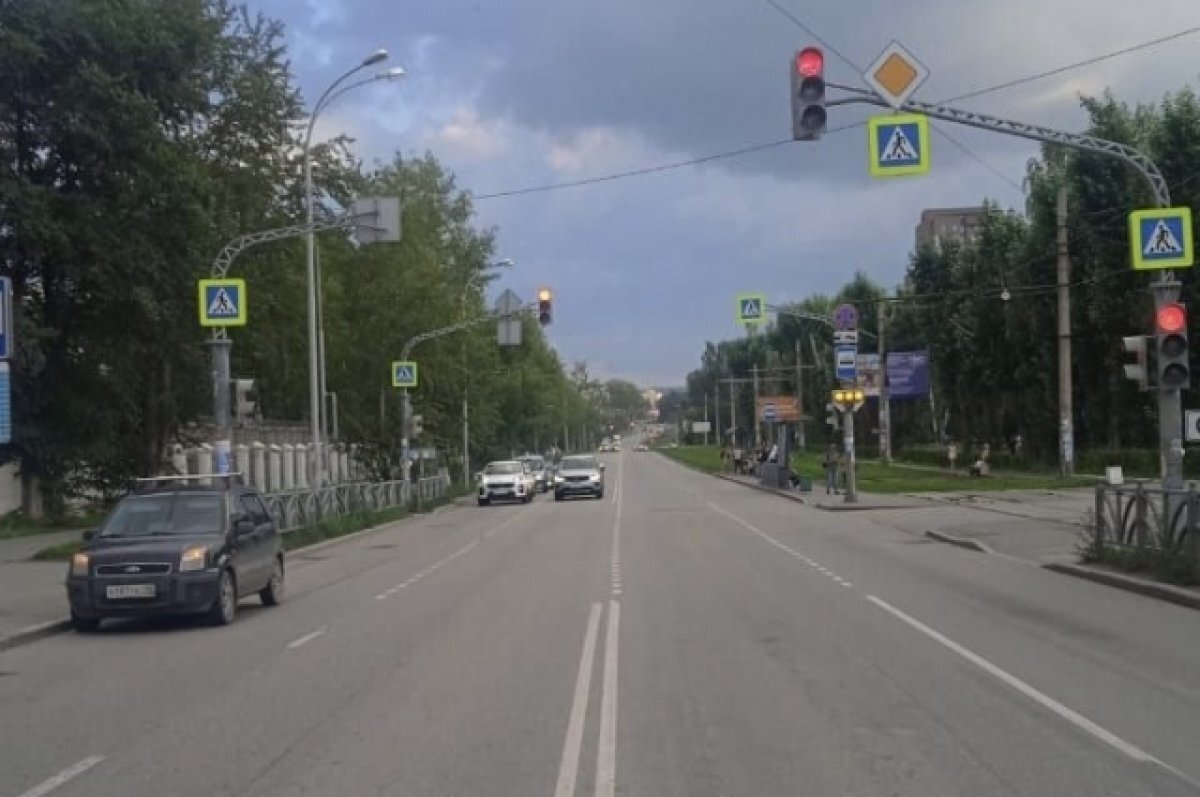    9-летний мальчик на велосипеде попал под колеса иномарки в Екатеринбурге