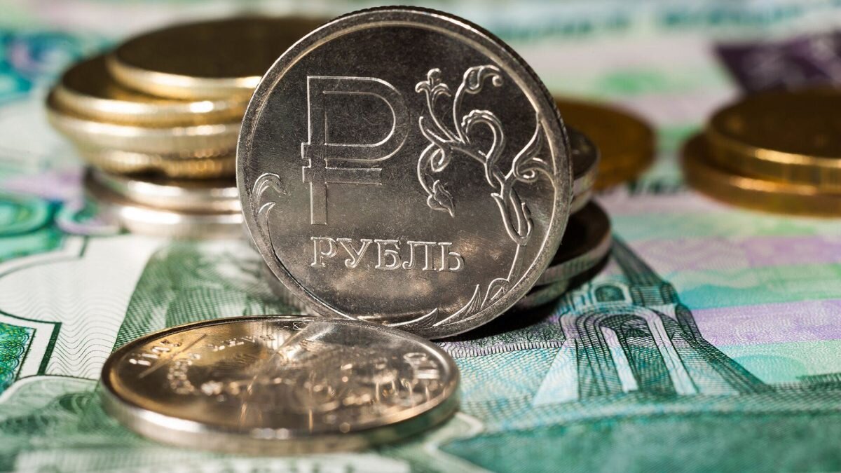 Курс тенге: почему рубль и евро растут вслед за долларом