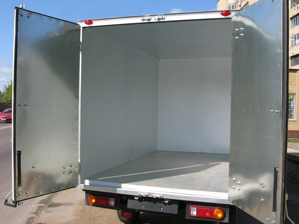 Ремонт кузовов-фургонов в ЗАО "Спецавто"