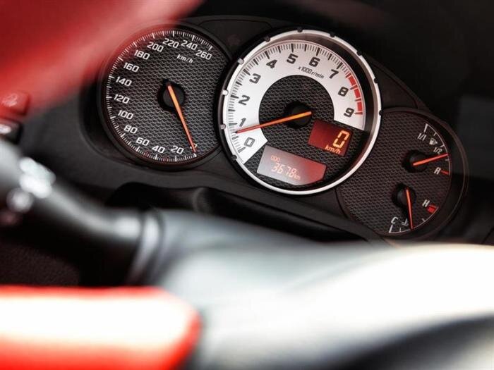 Вся правда под приборной панелью.