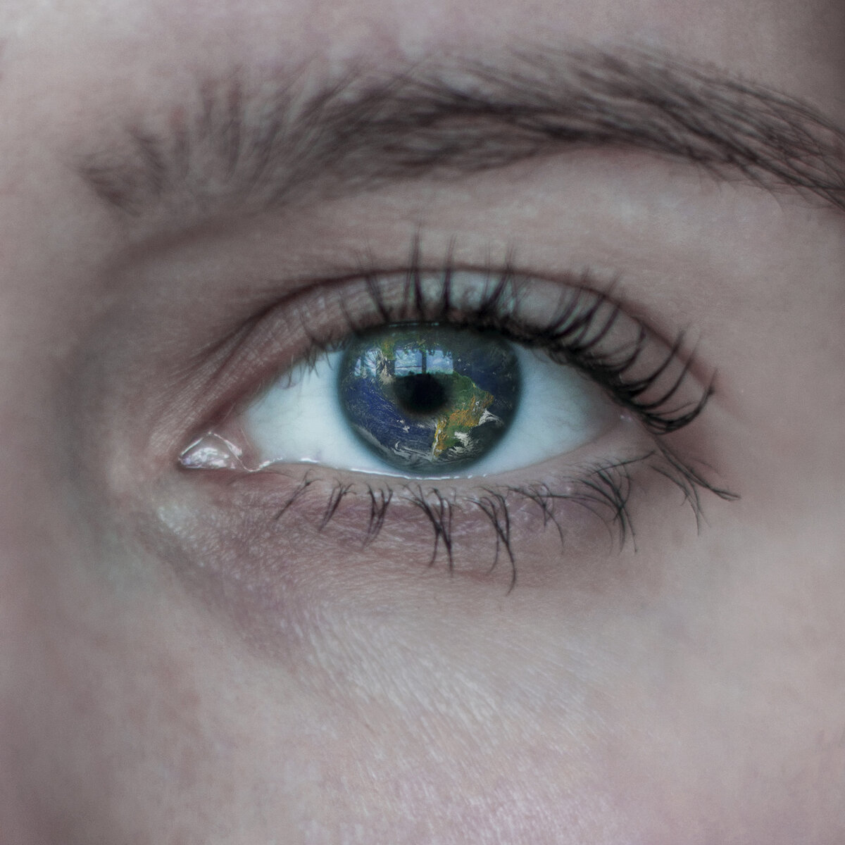 На фото мой глаз и немного фотошопа:)