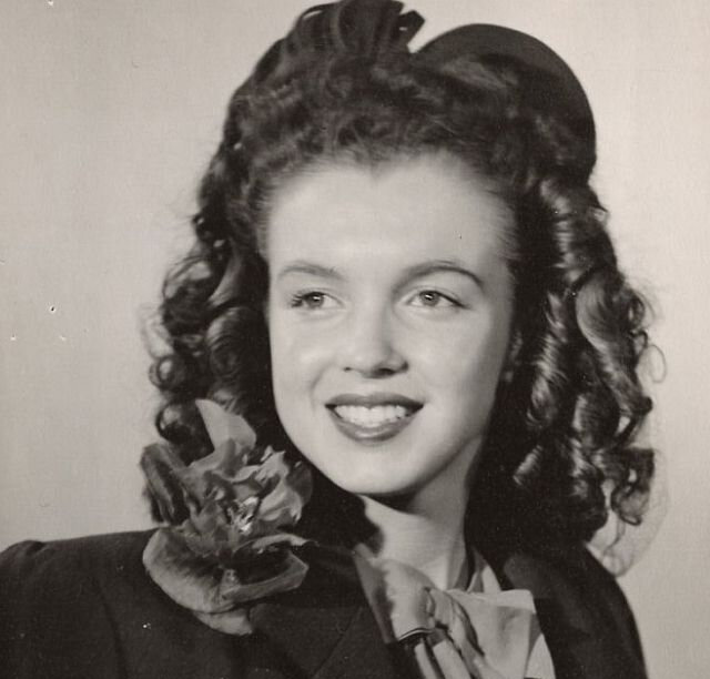 Юная Норма Джин