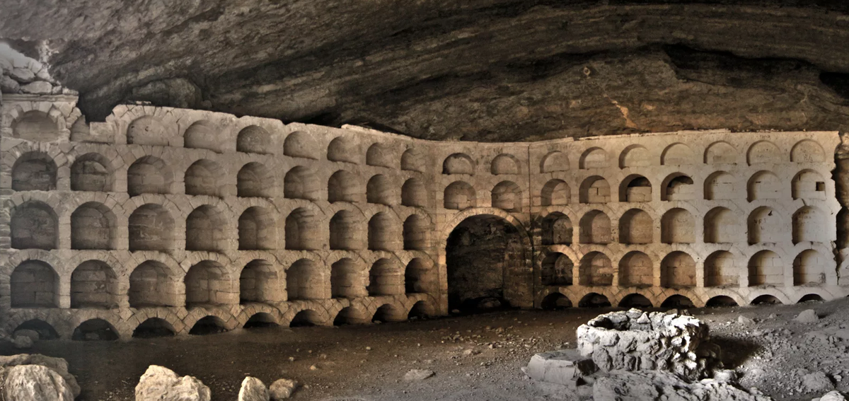 Грот Голицына