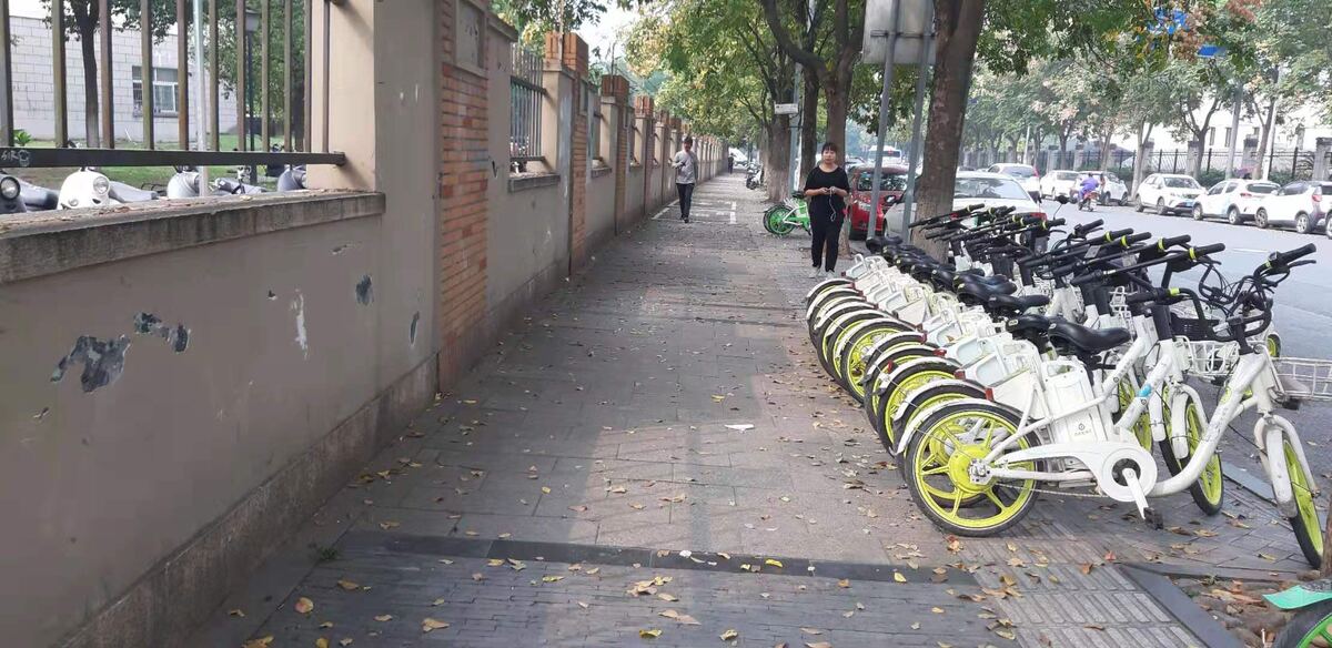 В Китае много велосипедов, которые можно взять напрокат.