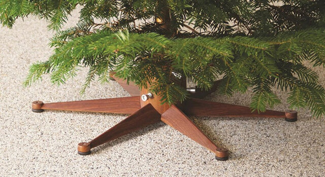 Крепкая деревянная ножка