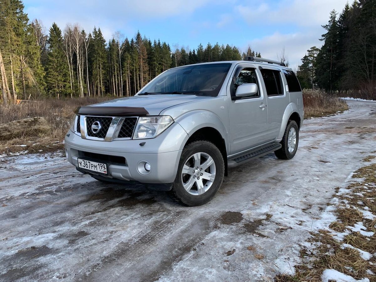 Nissan Pathfinder III 2011