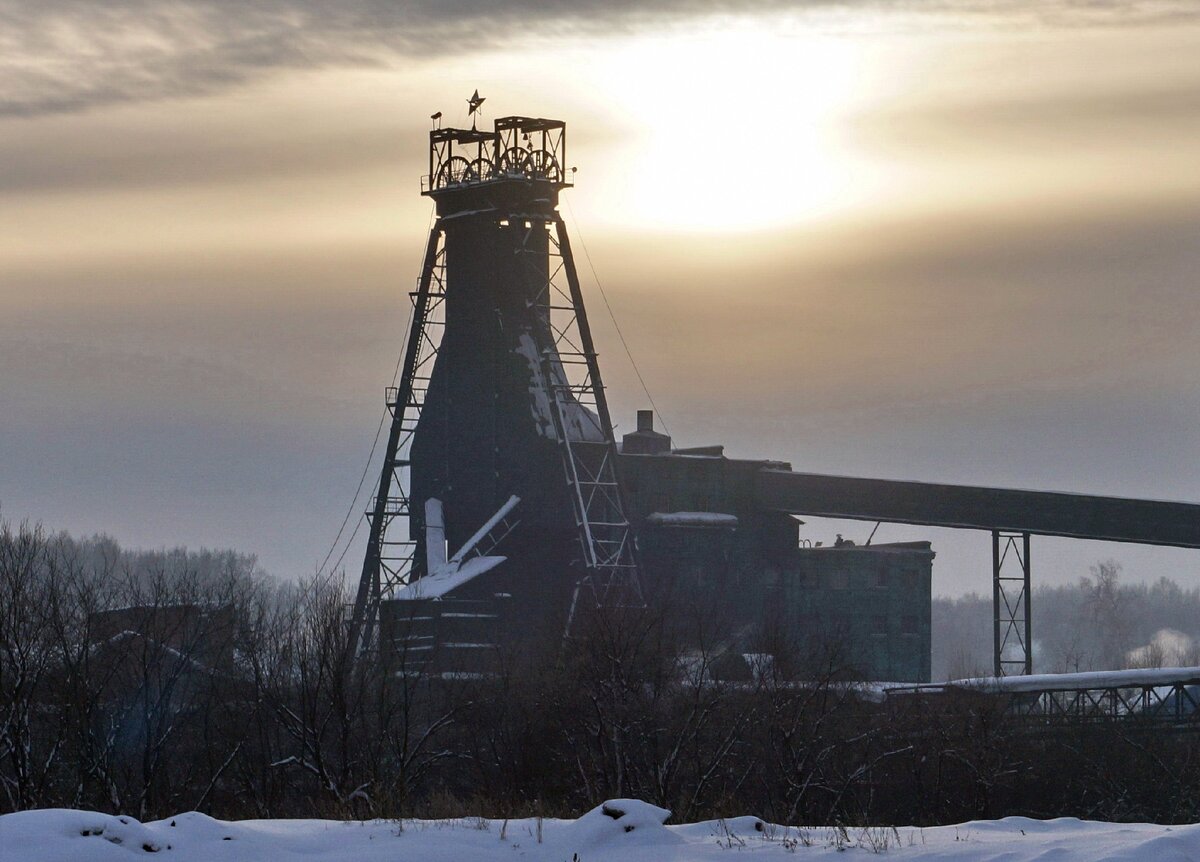 Шахта "Тайбинская" .   Разрез работающий на поле шахты называется "Тайбинский".