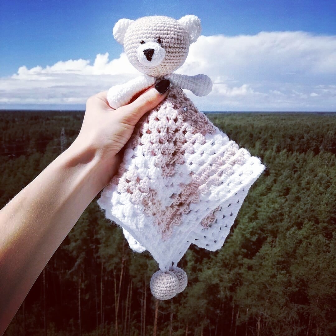 Этот я связала в подарок.  