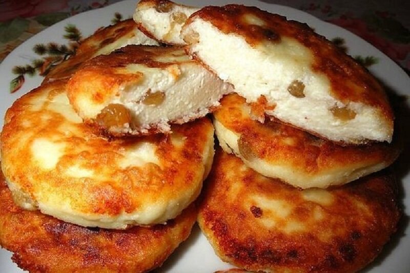 Вкуснейшие и ароматные сырники с изюмом    