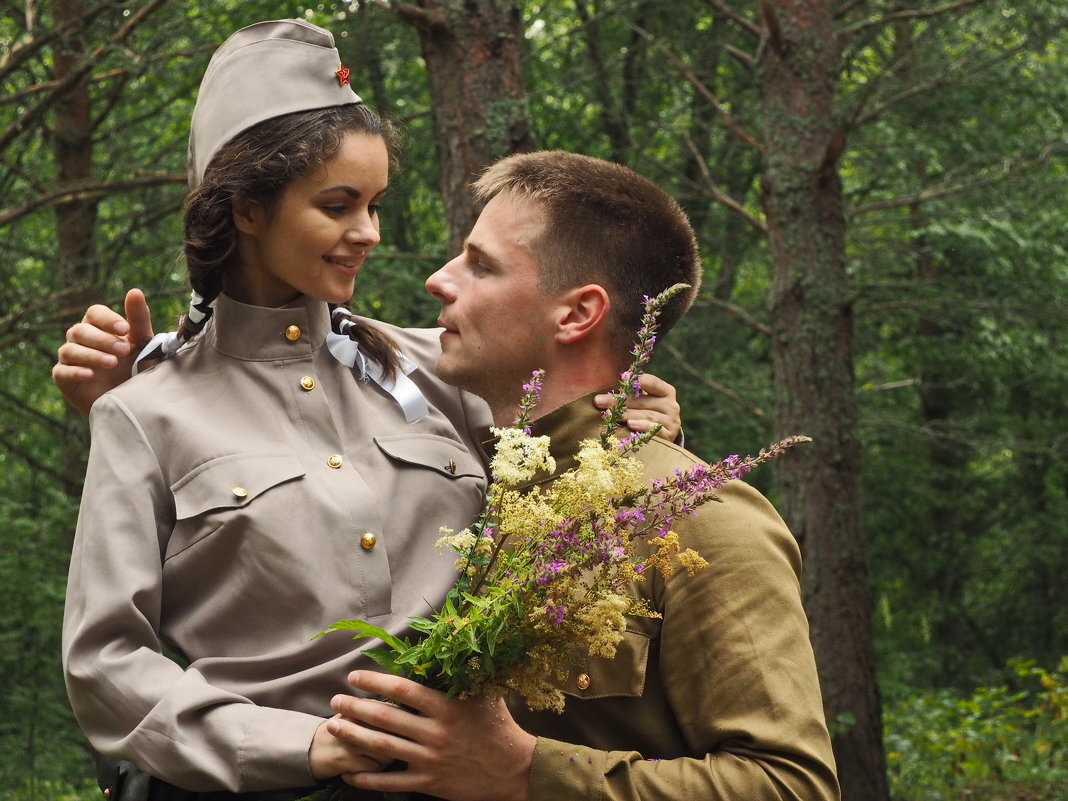 Военное про любовь. Военные мелодрамы. Военные фильмы про любовь. Фильмы про войну и любовь. Военно полевой романс.