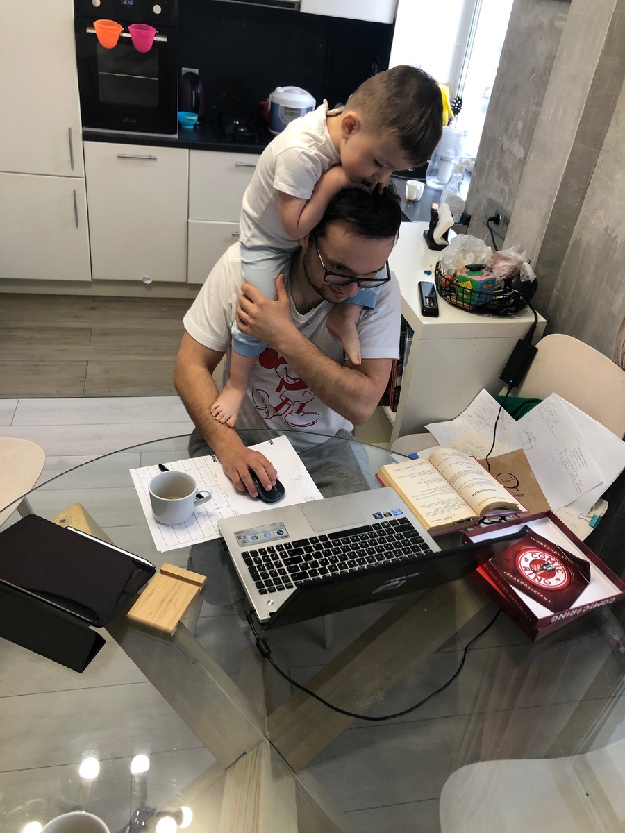 Дети дома помогают нам во всём🤪