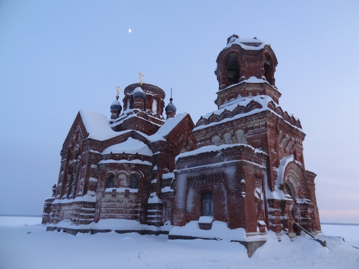 Село Таман Пермский край храм