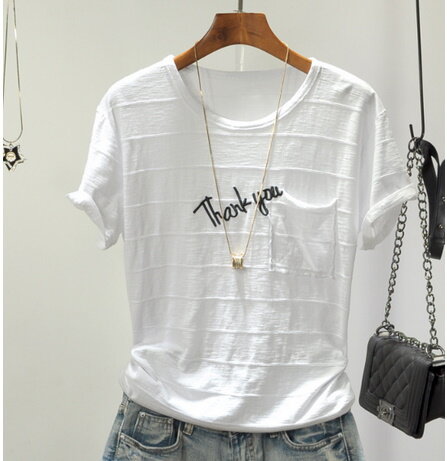 Симпатичная футболка, несколько вариантов расцветок.