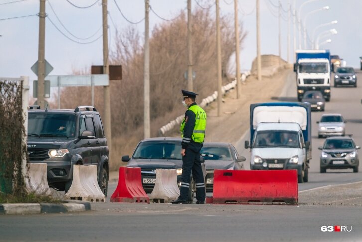 Ездить по области без веских причин не стоит. Но если вы поехали на свой страх и риск, будьте готовы объясняться с дорожными полицейскими