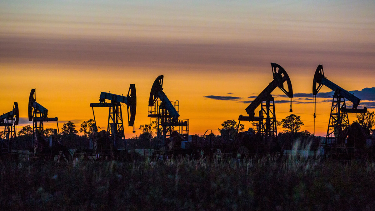 Добыча нефти [Изображение с сайта Яндекс картинки]