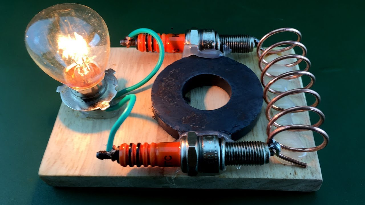 Магнит, катушка и свечи зажигания