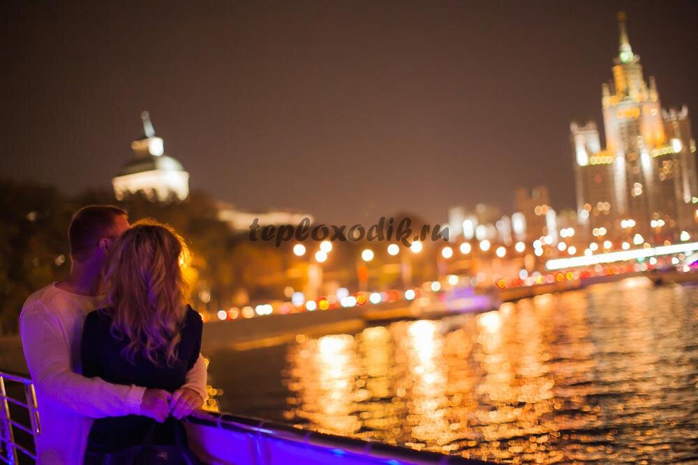 Вид на Москва -реку с борта теплохода 