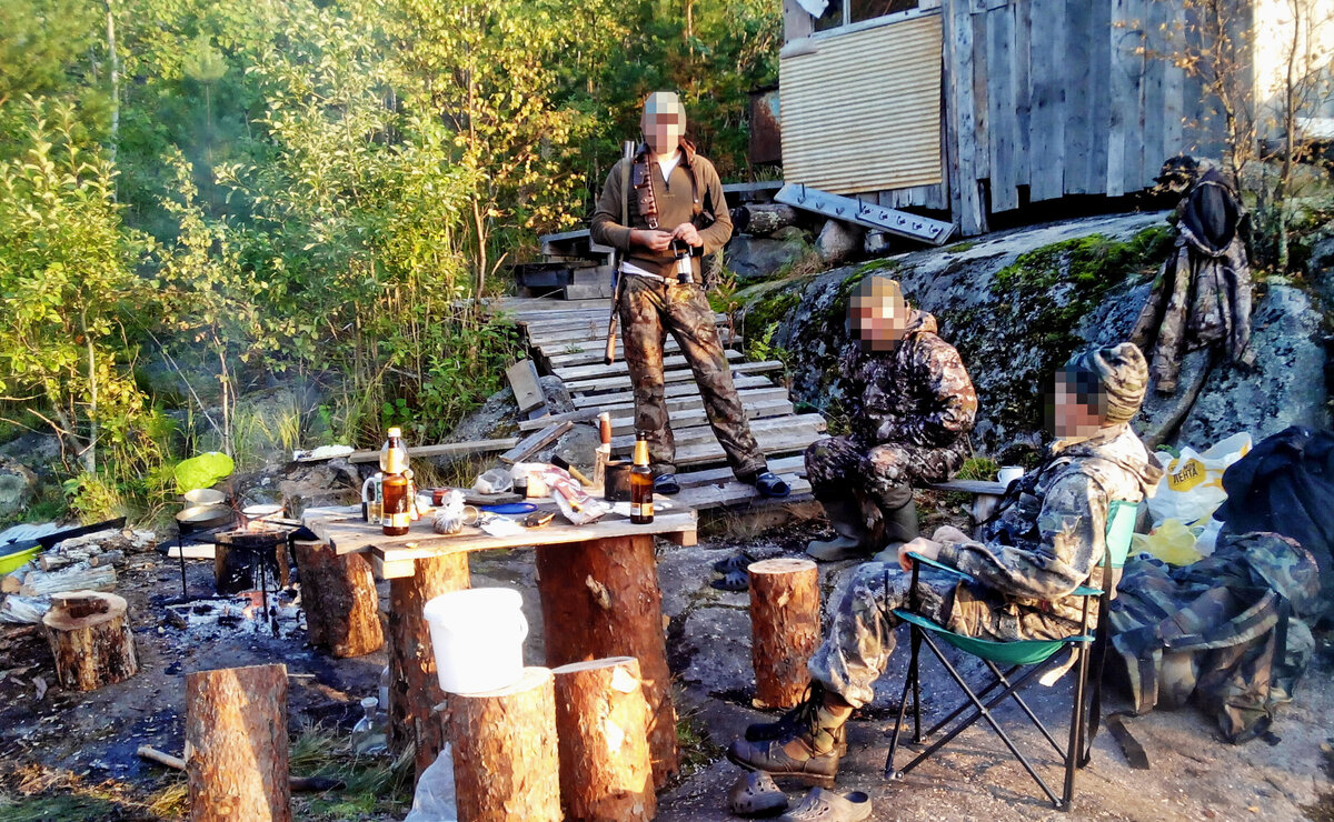 Рыбацкие байки у костра (мы у рыбацкого домика в шхерах).