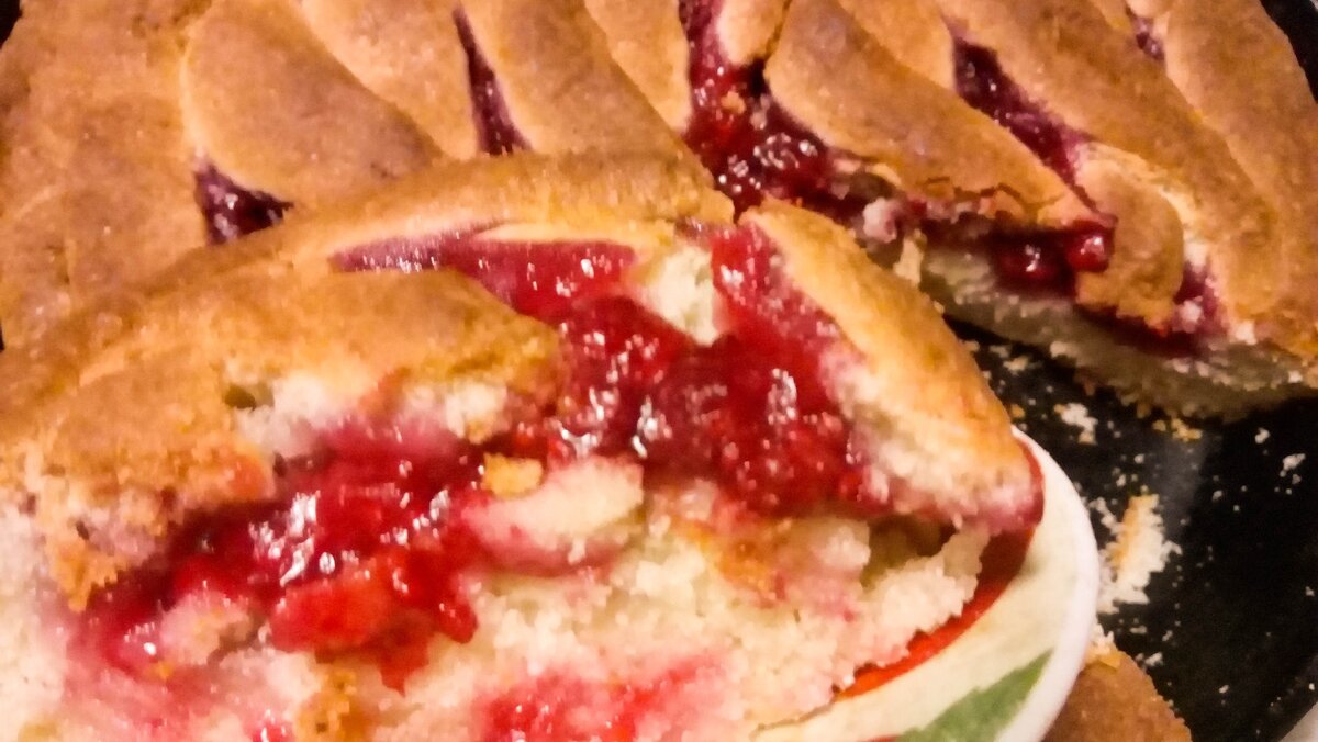 здесь ароматная начинка из малины