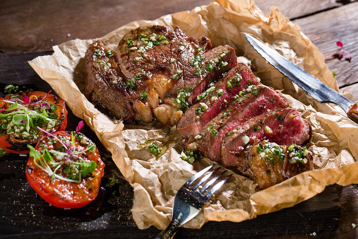 Гудман стейк нью йорк. Стейк рибай. Рибай стейк корейка. Стейк рибай. Стейк рибай.