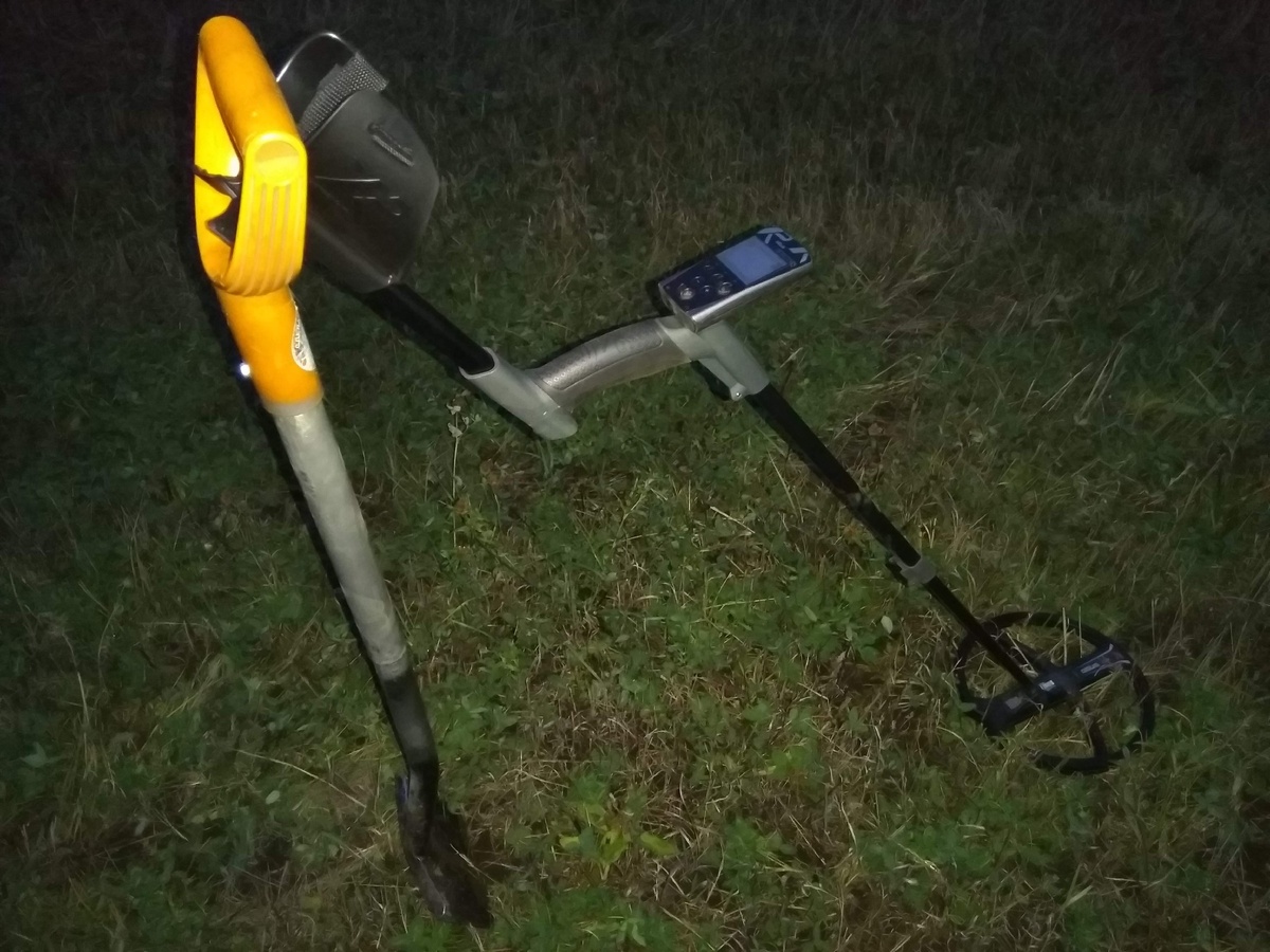 И днём и ночью