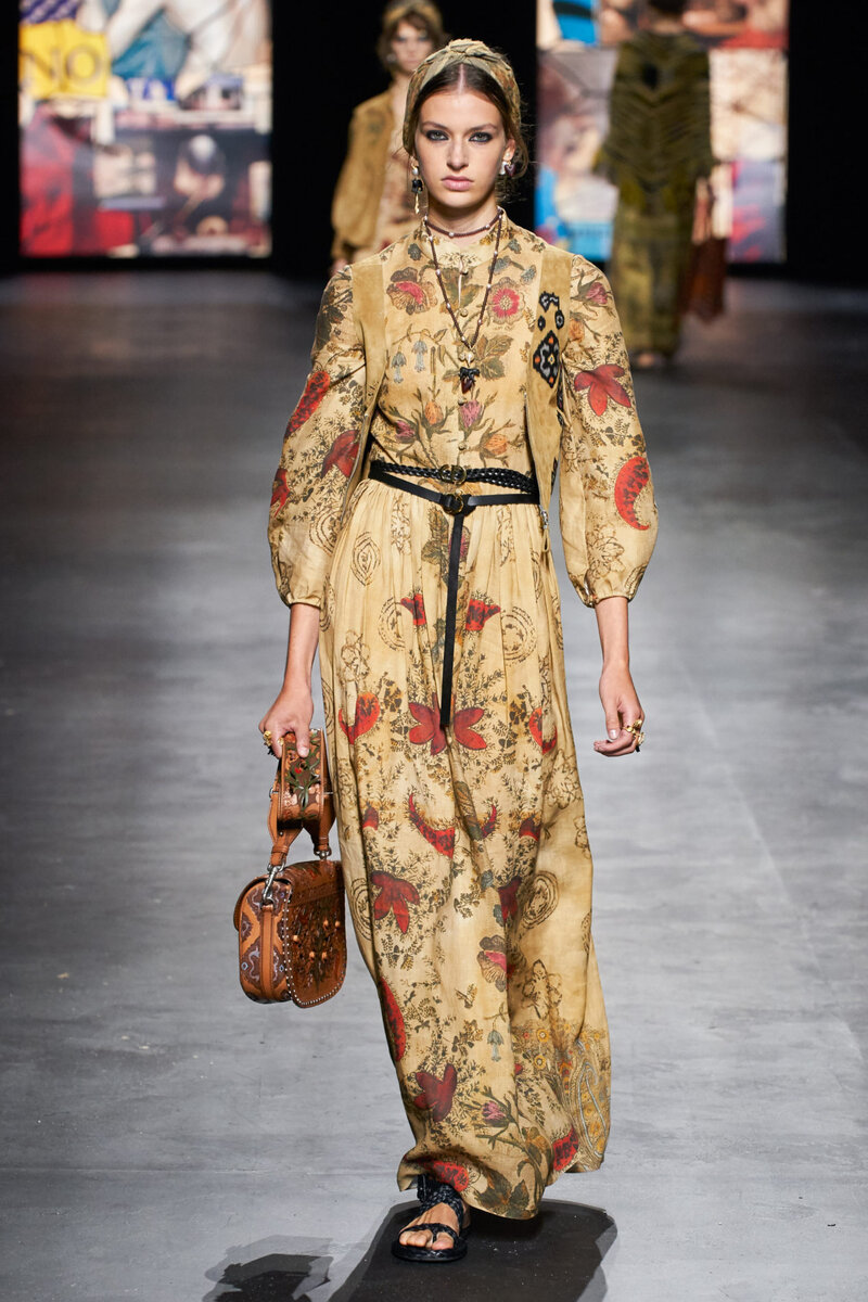 Фото взято с сайта vogue .ru