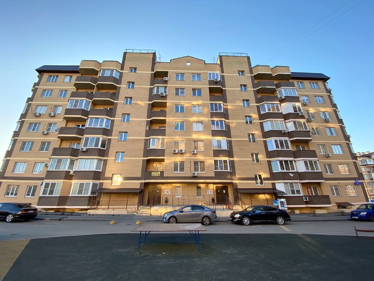 Бульвар Платова, 8