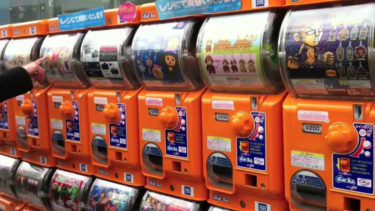 Автоматы с мобильного телефона играть. Автоматы в Японии. Гача автомат. Японские автоматы с едой. Игровые автоматы в Японии.