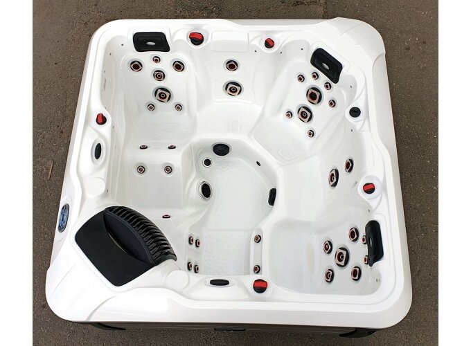 Спа бассейн JNJ SPA 632