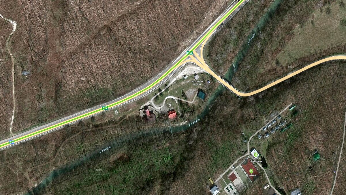 Часовня Николая Чудотворца стоит на трассе м-4 Дон на 1392 км в районе Горячего ключа на повороте к селу Фанагорийское.-2-2