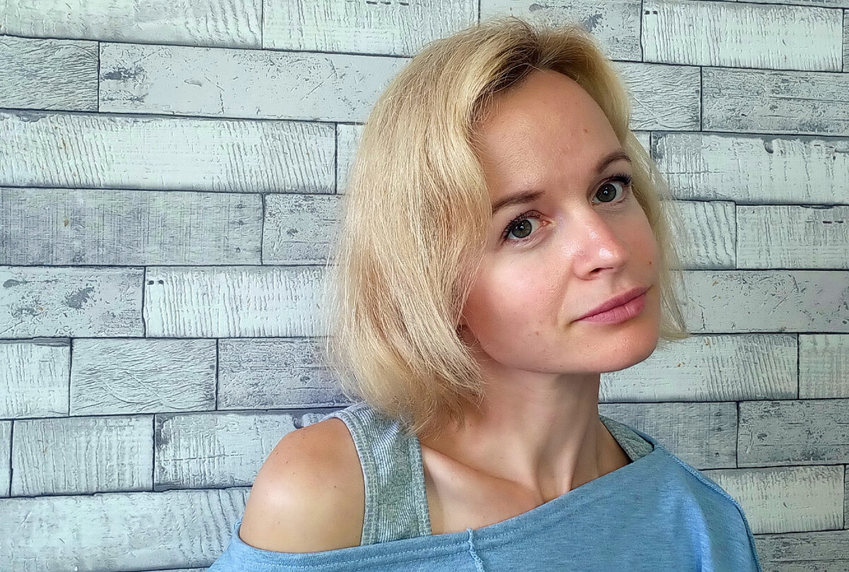 Во время селфи младший вцепился в коленку мертвой хваткой, но я устояла!))