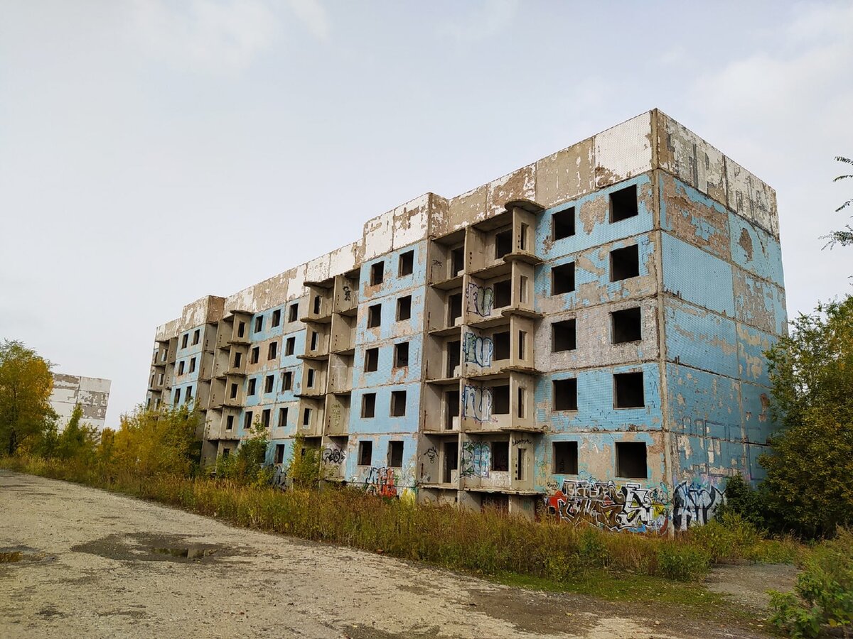 Одна из панелек заброшенного города-призрака около Водино, фото из личного архива
